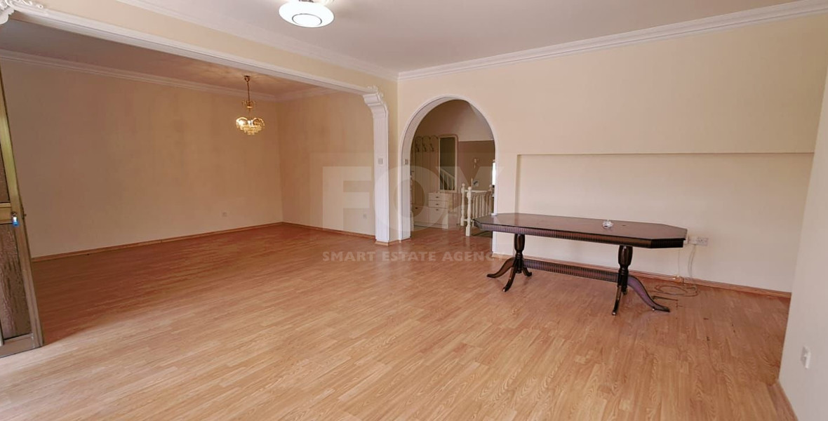 Three plus one bedroom semi-detached house for Rent in Kato Polemidia, Limassol