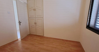 Three plus one bedroom semi-detached house for Rent in Kato Polemidia, Limassol