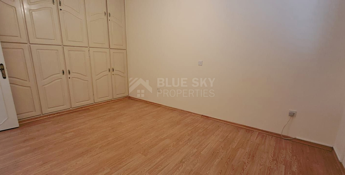 Three plus one bedroom semi-detached house for Rent in Kato Polemidia, Limassol