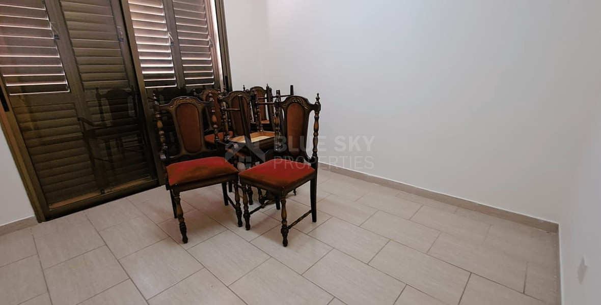 Three plus one bedroom semi-detached house for Rent in Kato Polemidia, Limassol