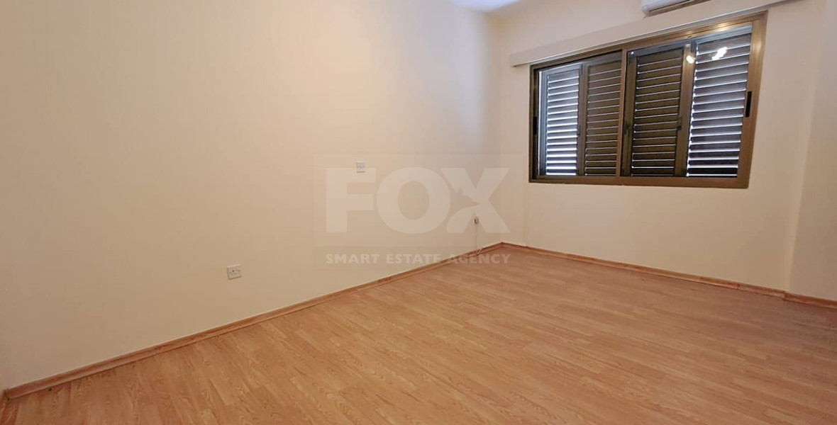 Three plus one bedroom semi-detached house for Rent in Kato Polemidia, Limassol