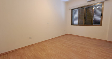 Three plus one bedroom semi-detached house for Rent in Kato Polemidia, Limassol