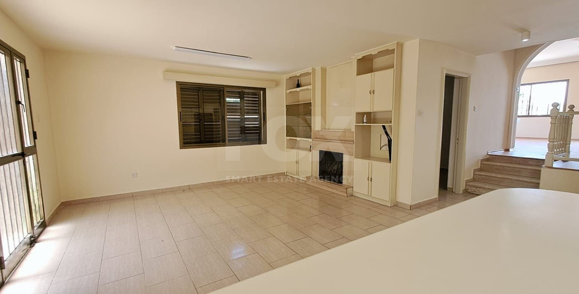 Three plus one bedroom semi-detached house for Rent in Kato Polemidia, Limassol