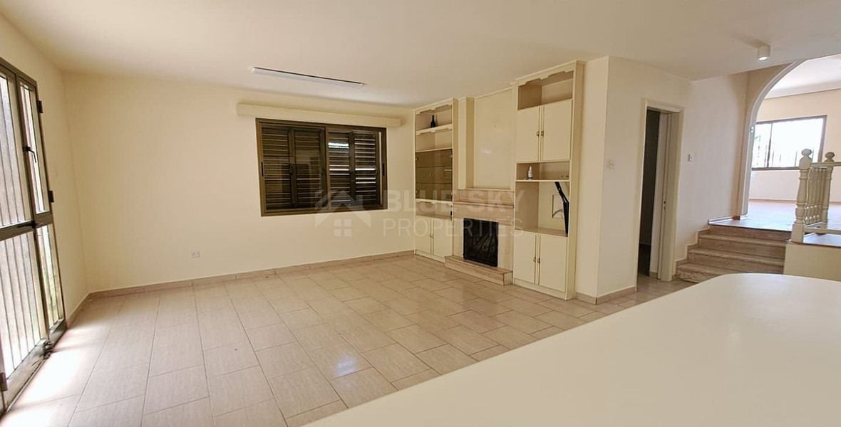 Three plus one bedroom semi-detached house for Rent in Kato Polemidia, Limassol