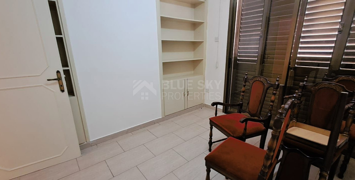 Three plus one bedroom semi-detached house for Rent in Kato Polemidia, Limassol