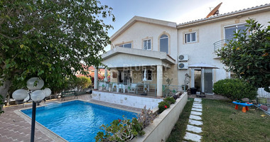 GRAB A BARGAIN - Six bedroom detached house for sale in Panthea-Mesa geitonia