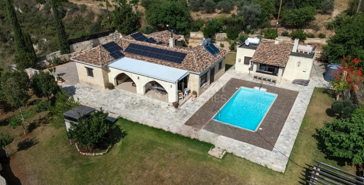 BEAUTIFUL STONE BUILT VILLA ON LARGE PLOT WITH PRIVATE DRIVE IN , VIEWS,  TRANQUILITY AND PRIVACY, A PERFECT RETREAT.