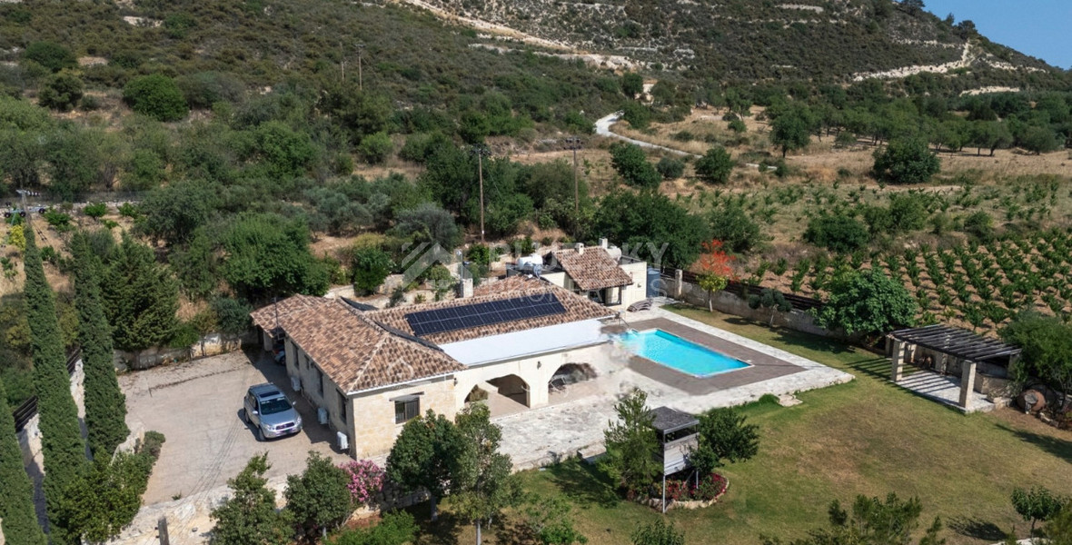 BEAUTIFUL STONE BUILT VILLA ON LARGE PLOT WITH PRIVATE DRIVE IN , VIEWS,  TRANQUILITY AND PRIVACY, A PERFECT RETREAT.