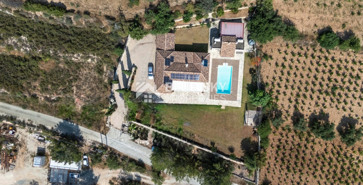 BEAUTIFUL STONE BUILT VILLA ON LARGE PLOT WITH PRIVATE DRIVE IN , VIEWS,  TRANQUILITY AND PRIVACY, A PERFECT RETREAT.