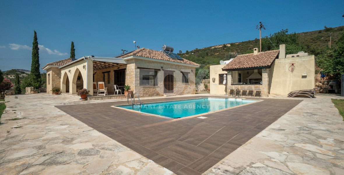 BEAUTIFUL STONE BUILT VILLA ON LARGE PLOT WITH PRIVATE DRIVE IN , VIEWS,  TRANQUILITY AND PRIVACY, A PERFECT RETREAT.