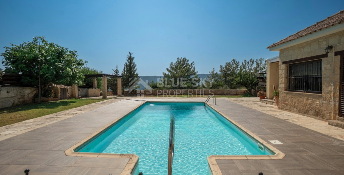 BEAUTIFUL STONE BUILT VILLA ON LARGE PLOT WITH PRIVATE DRIVE IN , VIEWS,  TRANQUILITY AND PRIVACY, A PERFECT RETREAT.