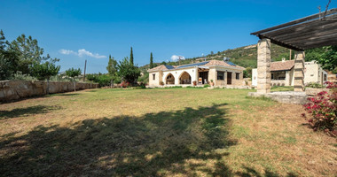 BEAUTIFUL STONE BUILT VILLA ON LARGE PLOT WITH PRIVATE DRIVE IN , VIEWS,  TRANQUILITY AND PRIVACY, A PERFECT RETREAT.