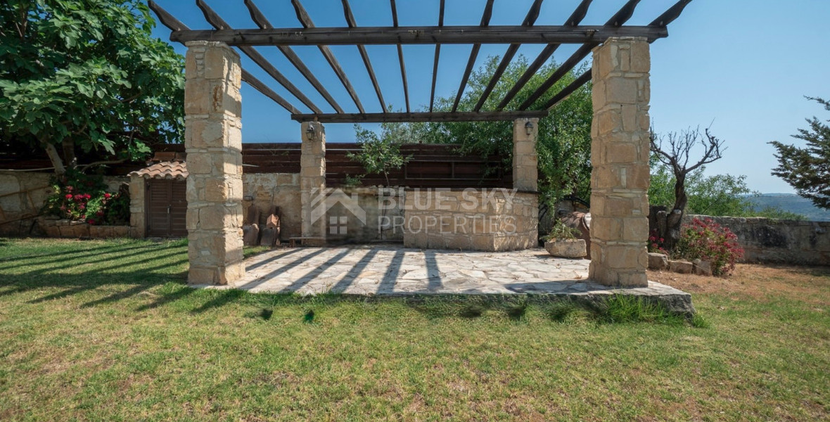 BEAUTIFUL STONE BUILT VILLA ON LARGE PLOT WITH PRIVATE DRIVE IN , VIEWS,  TRANQUILITY AND PRIVACY, A PERFECT RETREAT.