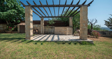 BEAUTIFUL STONE BUILT VILLA ON LARGE PLOT WITH PRIVATE DRIVE IN , VIEWS,  TRANQUILITY AND PRIVACY, A PERFECT RETREAT.