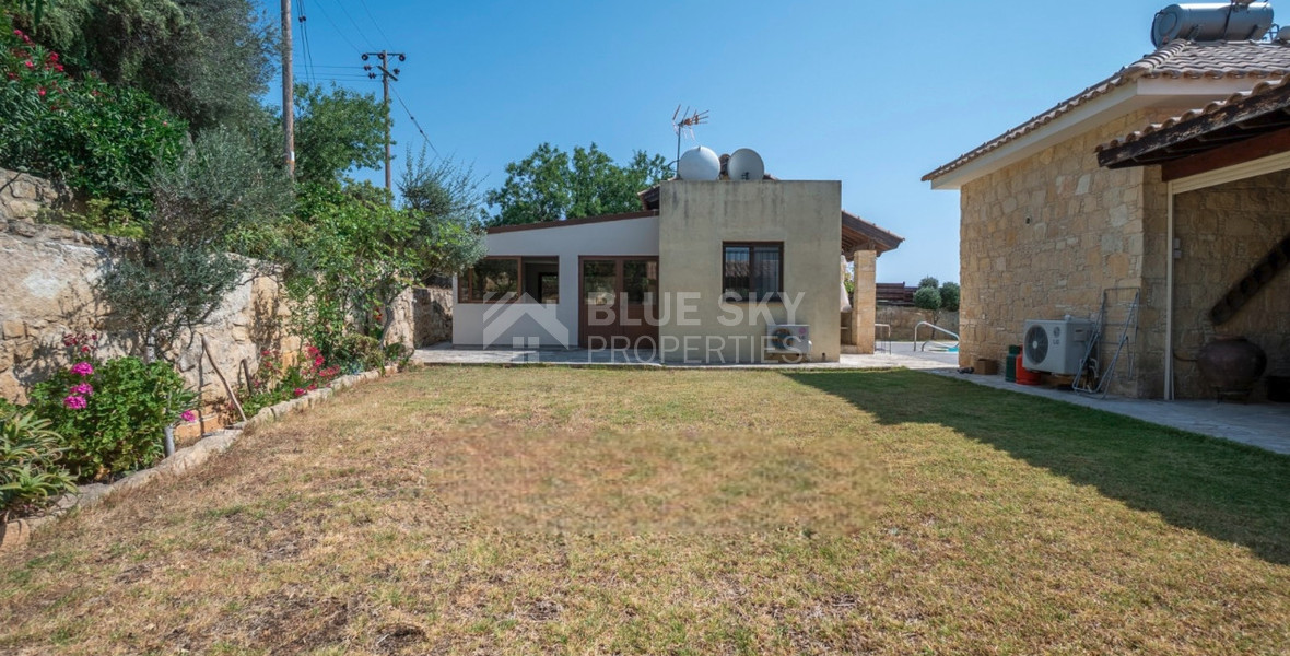 BEAUTIFUL STONE BUILT VILLA ON LARGE PLOT WITH PRIVATE DRIVE IN , VIEWS,  TRANQUILITY AND PRIVACY, A PERFECT RETREAT.