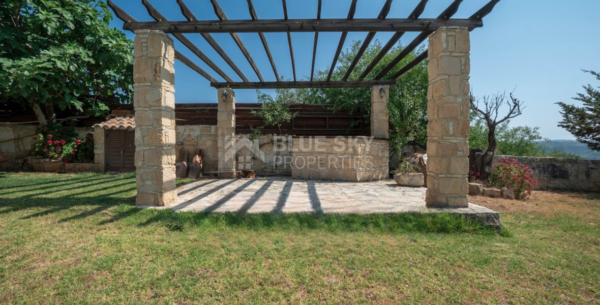 BEAUTIFUL STONE BUILT VILLA ON LARGE PLOT WITH PRIVATE DRIVE IN , VIEWS,  TRANQUILITY AND PRIVACY, A PERFECT RETREAT.