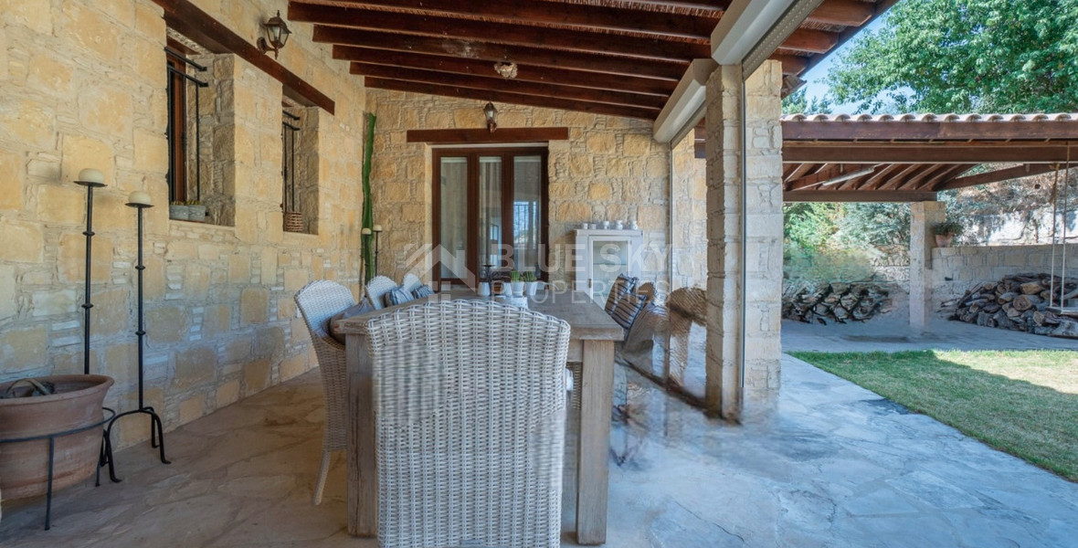 BEAUTIFUL STONE BUILT VILLA ON LARGE PLOT WITH PRIVATE DRIVE IN , VIEWS,  TRANQUILITY AND PRIVACY, A PERFECT RETREAT.