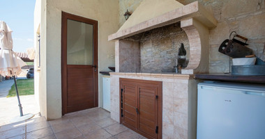 BEAUTIFUL STONE BUILT VILLA ON LARGE PLOT WITH PRIVATE DRIVE IN , VIEWS,  TRANQUILITY AND PRIVACY, A PERFECT RETREAT.