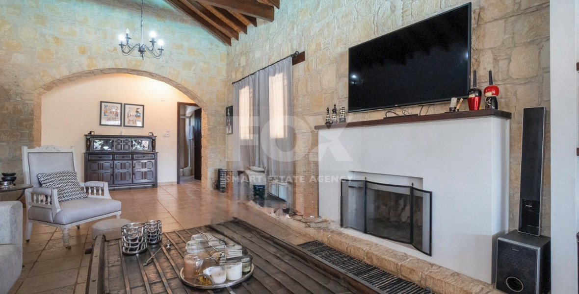 BEAUTIFUL STONE BUILT VILLA ON LARGE PLOT WITH PRIVATE DRIVE IN , VIEWS,  TRANQUILITY AND PRIVACY, A PERFECT RETREAT.