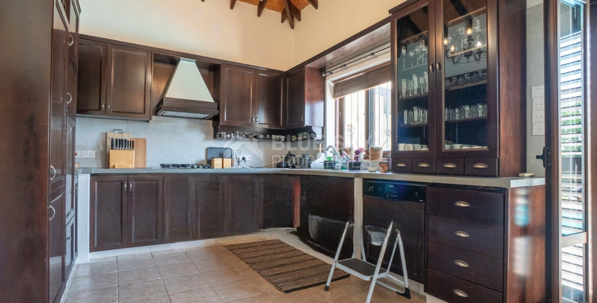 BEAUTIFUL STONE BUILT VILLA ON LARGE PLOT WITH PRIVATE DRIVE IN , VIEWS,  TRANQUILITY AND PRIVACY, A PERFECT RETREAT.
