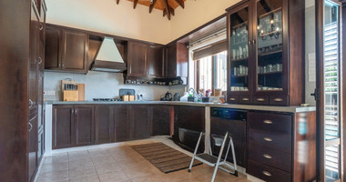 BEAUTIFUL STONE BUILT VILLA ON LARGE PLOT WITH PRIVATE DRIVE IN , VIEWS,  TRANQUILITY AND PRIVACY, A PERFECT RETREAT.