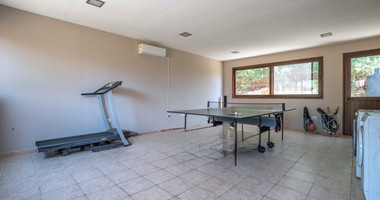 BEAUTIFUL STONE BUILT VILLA ON LARGE PLOT WITH PRIVATE DRIVE IN , VIEWS,  TRANQUILITY AND PRIVACY, A PERFECT RETREAT.