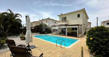 Three-Bedroom Detached Villa in Mandria, Paphos