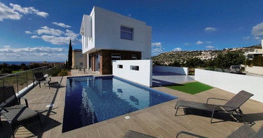 Three bedroom superior villas in Peyia, Paphos
