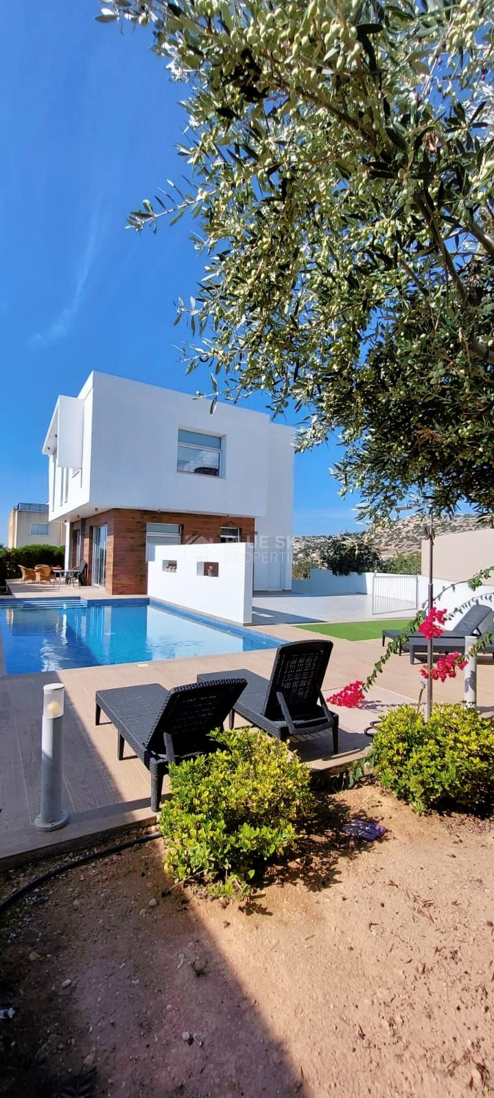 Three bedroom superior villas in Peyia, Paphos