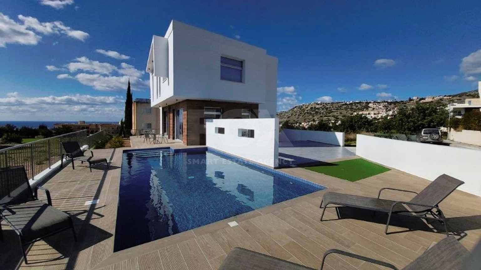 Three bedroom superior villas in Peyia, Paphos