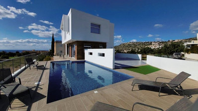 Three bedroom superior villas in Peyia, Paphos