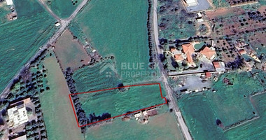 Residential Land for sale in Ypsonas: Ideal for development