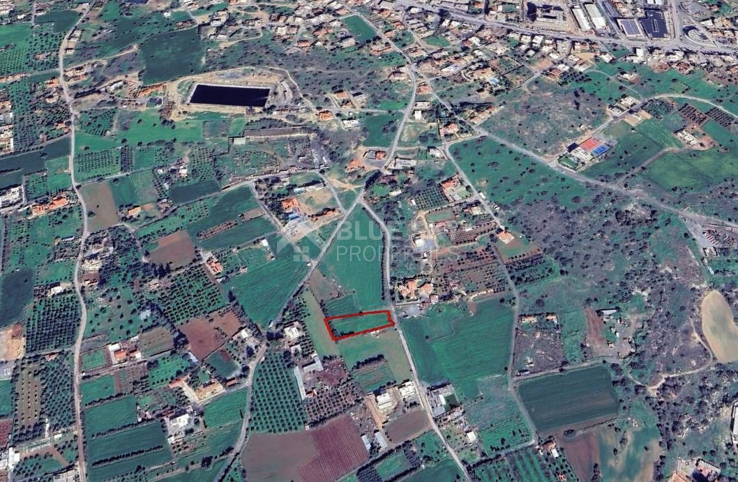 Residential Land for sale in Ypsonas: Ideal for development