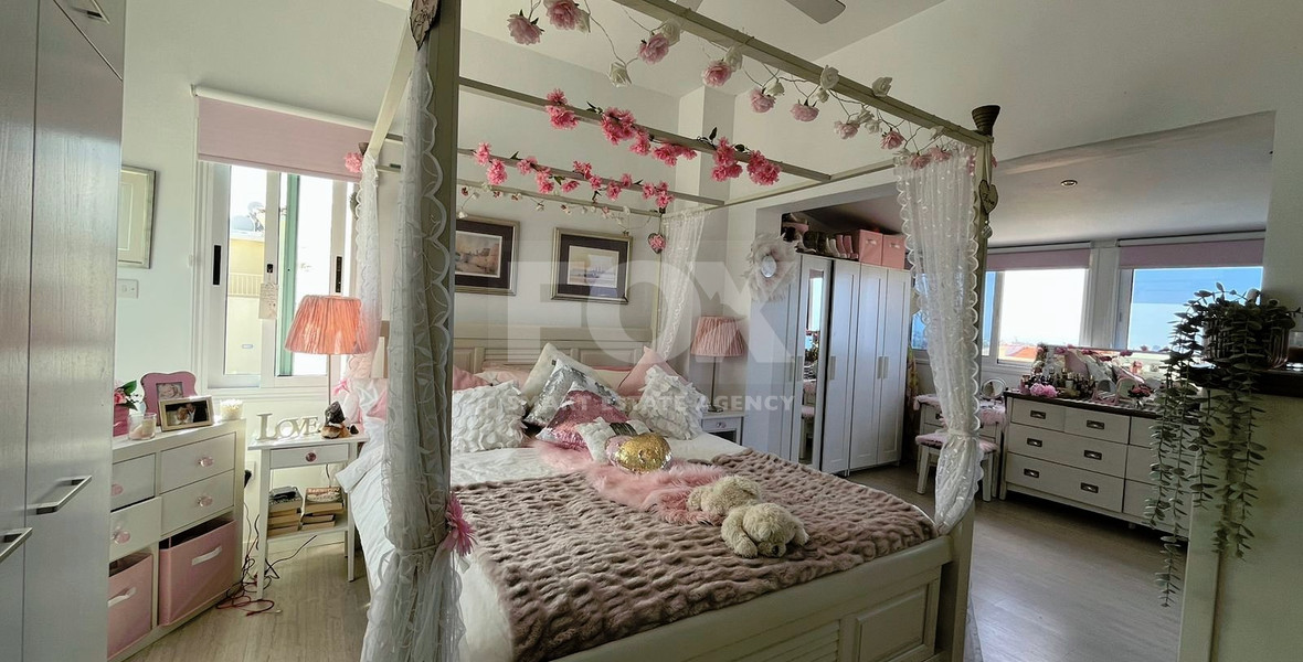 Four bedroom spacious villa with amazing sea view