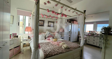 Four bedroom spacious villa with amazing sea view