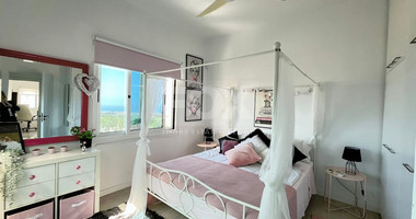 Four bedroom spacious villa with amazing sea view