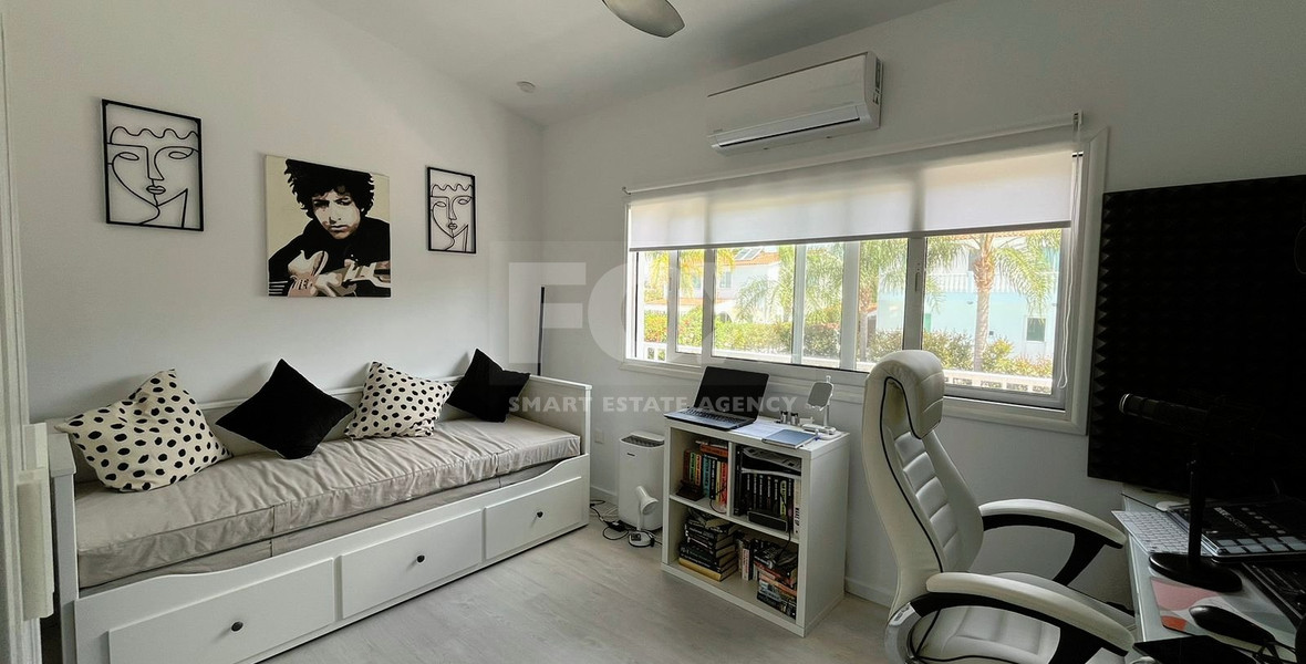 Four bedroom spacious villa with amazing sea view