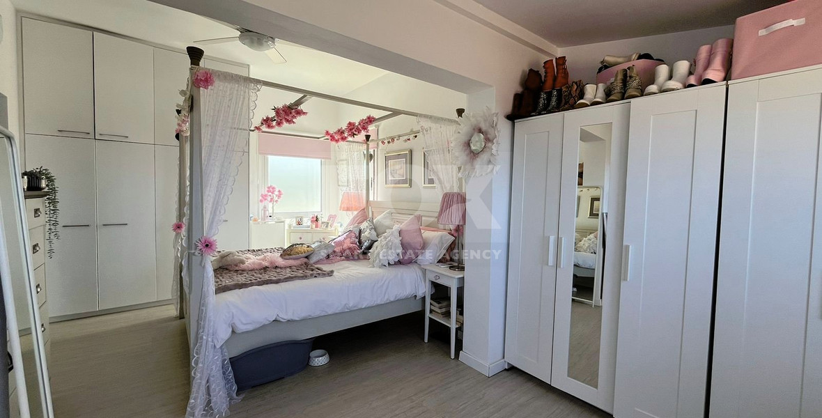 Four bedroom spacious villa with amazing sea view