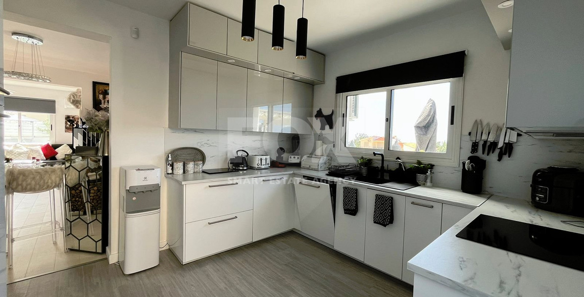 Four bedroom spacious villa with amazing sea view