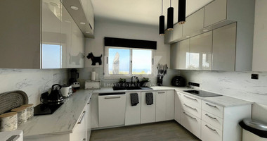 Four bedroom spacious villa with amazing sea view