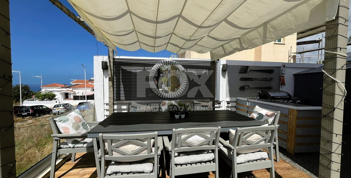 Four bedroom spacious villa with amazing sea view