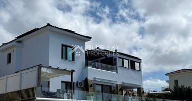 Four bedroom spacious villa with amazing sea view