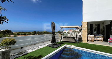 Four bedroom spacious villa with amazing sea view