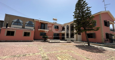 Luxurious Versatile Retreat in the Heart of Prastio offering open views,5 bedrooms, 3 bathrooms.