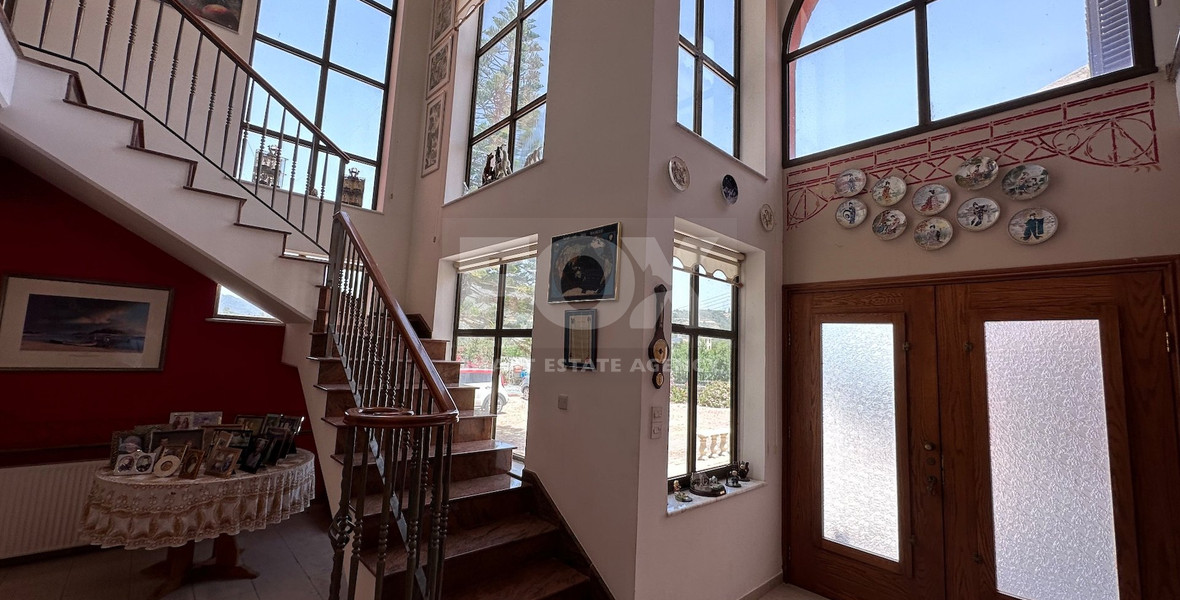 Luxurious Versatile Retreat in the Heart of Prastio offering open views,5 bedrooms, 3 bathrooms.