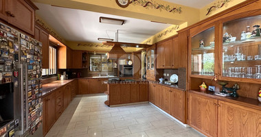 Luxurious Versatile Retreat in the Heart of Prastio offering open views,5 bedrooms, 3 bathrooms.