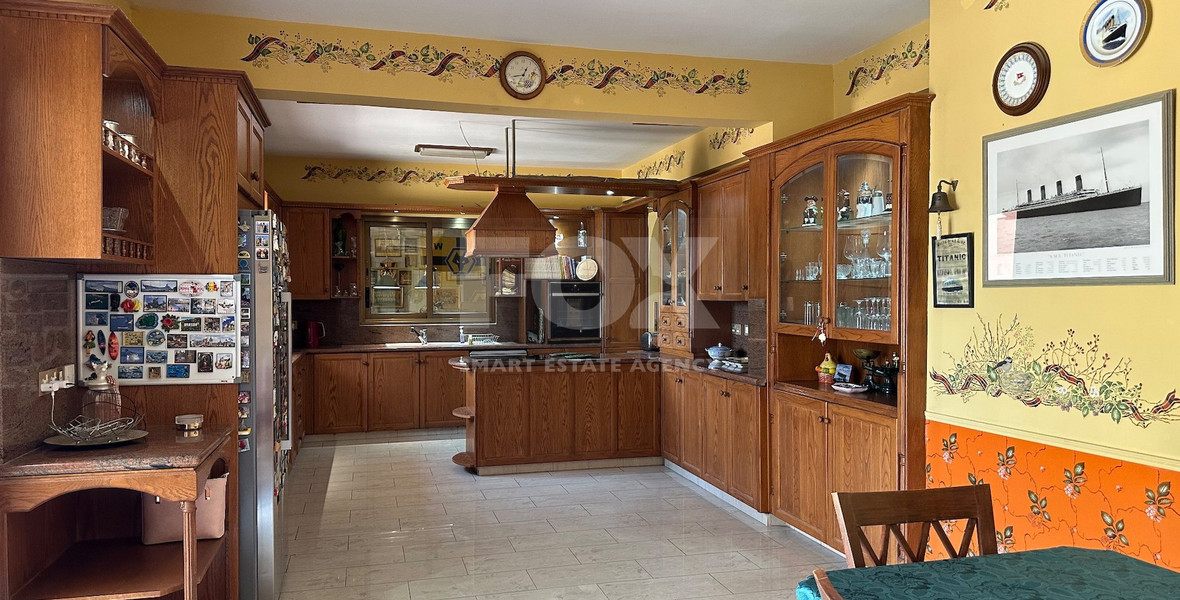 Luxurious Versatile Retreat in the Heart of Prastio offering open views,5 bedrooms, 3 bathrooms.