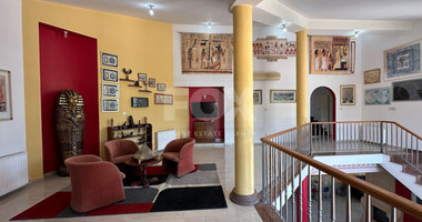 Luxurious Versatile Retreat in the Heart of Prastio offering open views,5 bedrooms, 3 bathrooms.