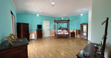 Luxurious Versatile Retreat in the Heart of Prastio offering open views,5 bedrooms, 3 bathrooms.