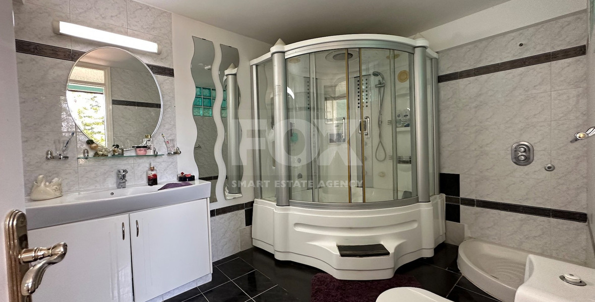 Luxurious Versatile Retreat in the Heart of Prastio offering open views,5 bedrooms, 3 bathrooms.